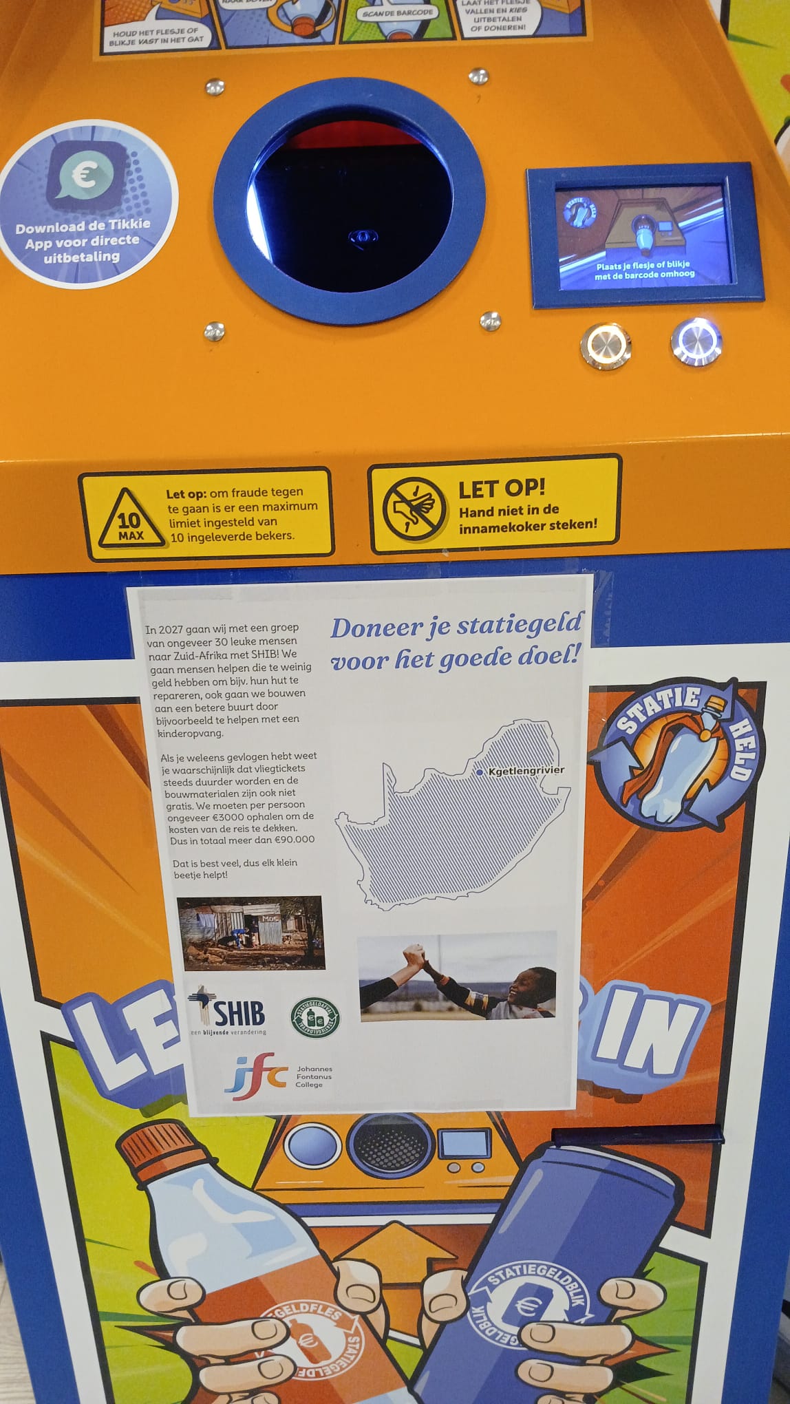 De flessenautomaat op het JFC.